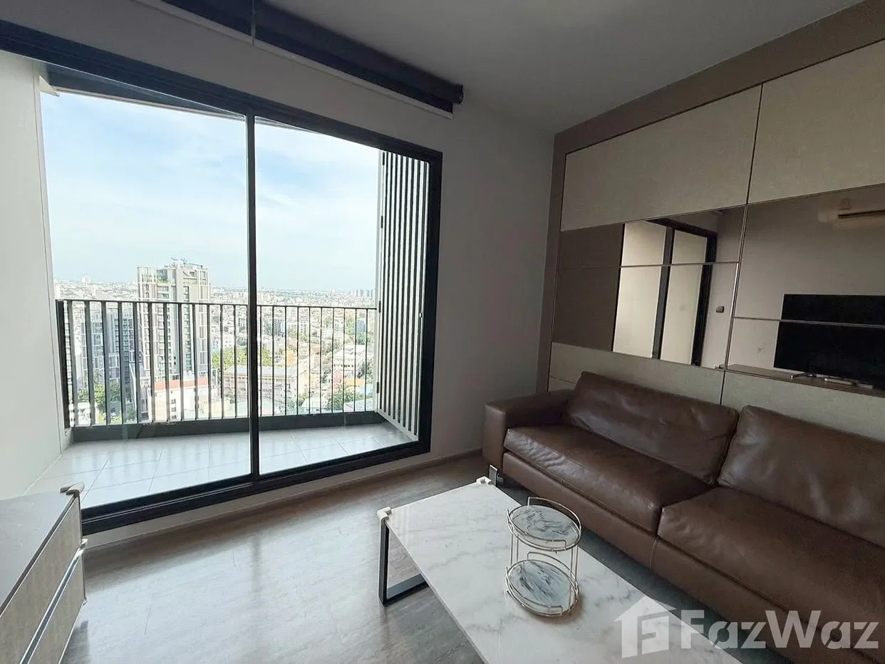 picture Na 6117285 - 6/17