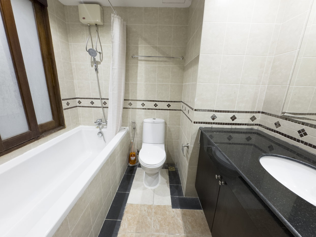 รูป 2 Bed Condo for Sale at Royal Hill Resort in Thappraya Pattaya - รูปที่ 16/17