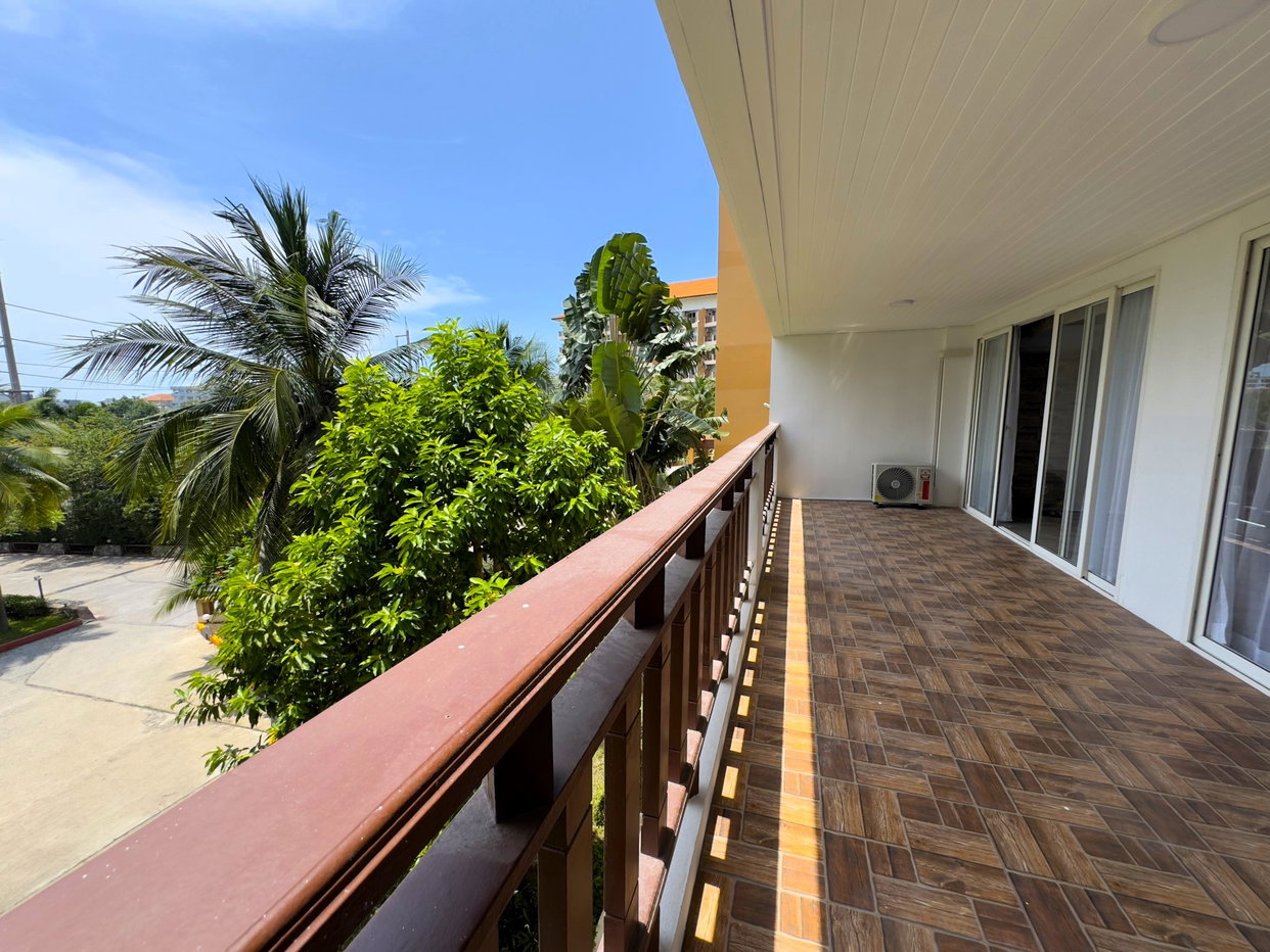 รูป 2 Bed Condo for Rent at Royal Hill Resort in Thappraya Pattaya - รูปที่ 13/18