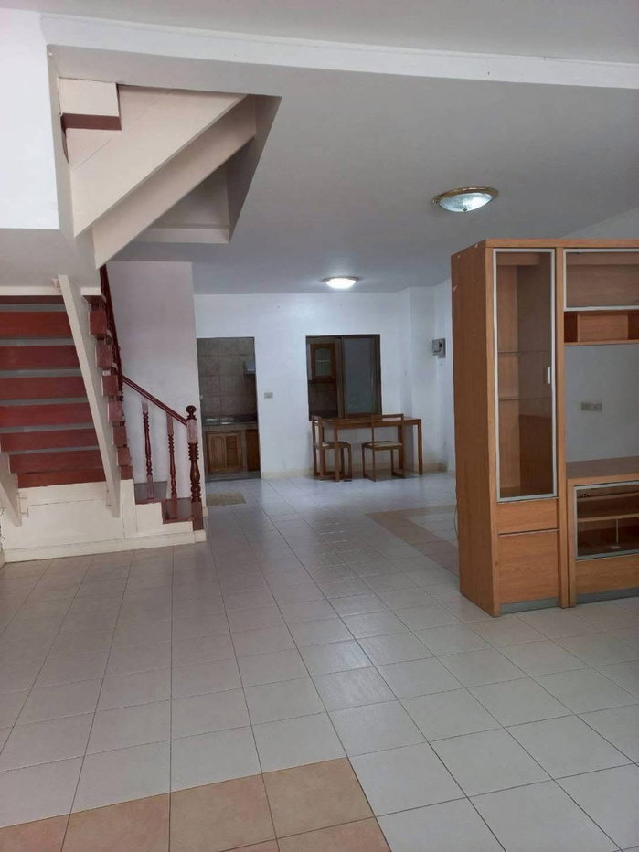 รูป 🏡✨ ให้เช่าและปล่อยขาย ทาวน์โฮม 3 ชั้น บ้านกลางเมือง ซ.พระรามเก้า 43 3 ห้องนอน 3 ห้องน้ำ ใกล้ The Nine เพียง 500 ม. - รูปที่ 5/16