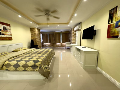 Condos for rent : 2 Bedroom Condo for Rent at Pattaya Rungfah in Central Pattaya