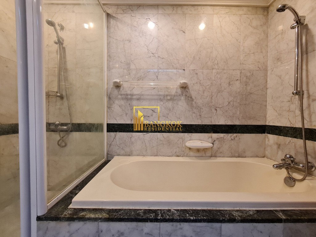 รูป All Seasons Mansion | Elegant 3 Bedroom Condo in Phloenchit - BR4167CD - รูปที่ 23/43