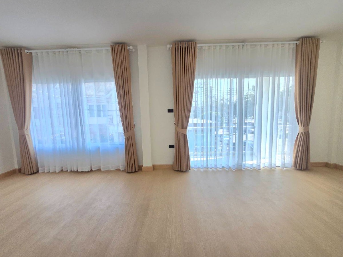 รูป ทาวน์เฮ้าส์หลังมุม ทำเลดีเยี่ยม รีโนเวทใหม่ สวยพร้อมอยู่ หมู่บ้านฟ้าปิยรมย์ เฟส1 เรือนหลวง ลำลูกกาคลอง6 บึงคำพร้อย ปทุมธานี ของแถมเยอะ - รูปที่ 32/45