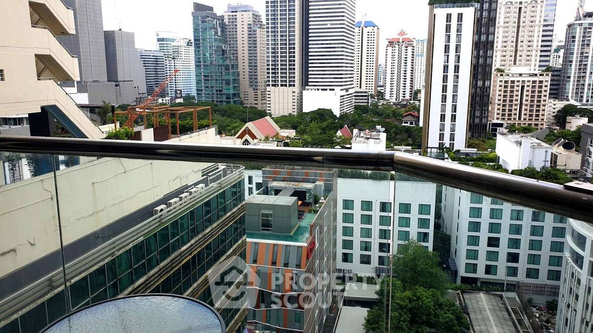 รูป คอนโด 1-ห้องนอน ที่ สุขุมวิท สวีท คอนโดมิเนียม ใกล้ BTS นานา (ID 566599) - รูปที่ 9/9