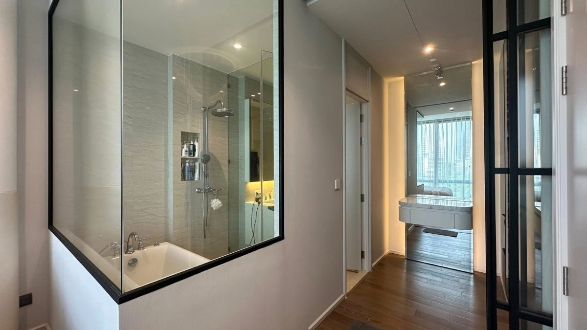 รูป ขายคอนโดหรู MUNIQ LANGSUAN ย่านหลังสวน ทำเลพรีเมียมที่สุด ตกแต่งพรีเมียม พร้อมอยู่ ใกล้ BTS ชิดลม - SW003543 - รูปที่ 6/9