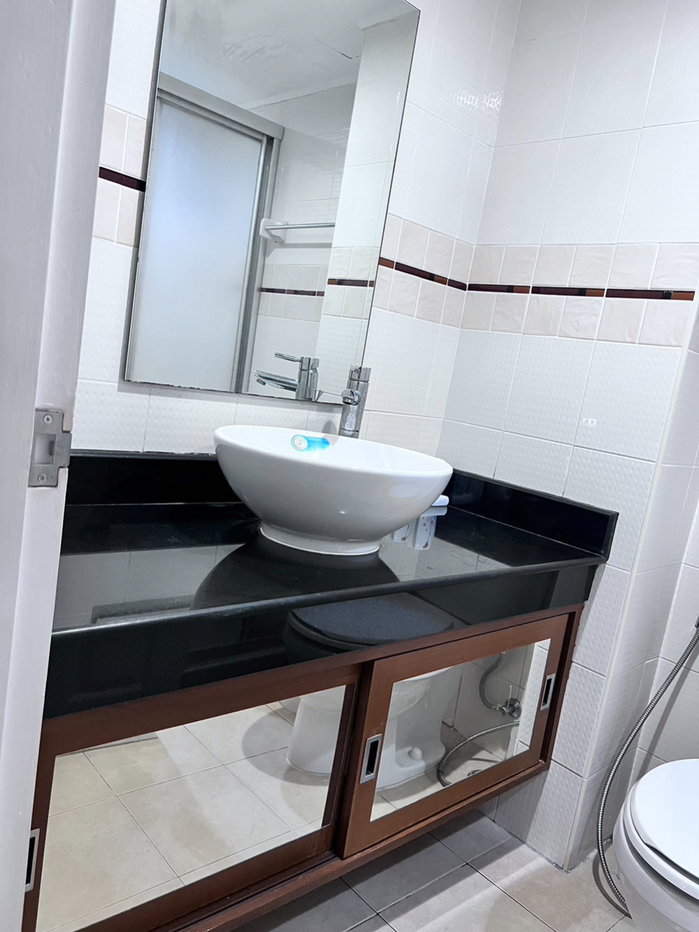 รูป ขายคอนโดห้องมุม Lumpini Ville ศูนย์วัฒนธรรม เฟอร์ครบ Built-in ทั้งห้อง หิ้วกระเป๋าเข้าอยู่ได้เลย ทำเลดี ใกล้ MRT ห้วยขวาง - รูปที่ 14/17