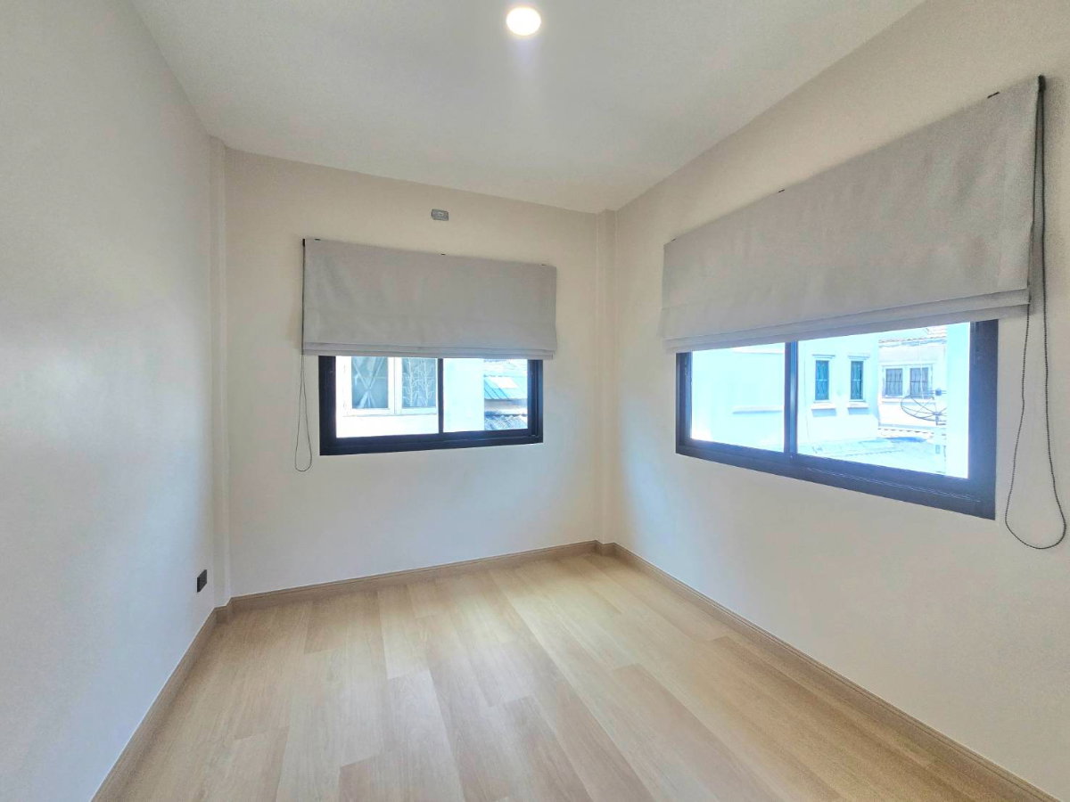 รูป บ้านแฝด2ชั้น รีโนเวทใหม่ ทำเลดีต้นโครงการ แต่งพร้อมอยู่ หมู่บ้านฟ้าปิยรมย์ เฟส6 พฤกษ์วนา ลำลูกกาคลอง6 บึงคำพร้อย ปทุมธานี แถมเฟอร์,แอร์ - รูปที่ 45/49