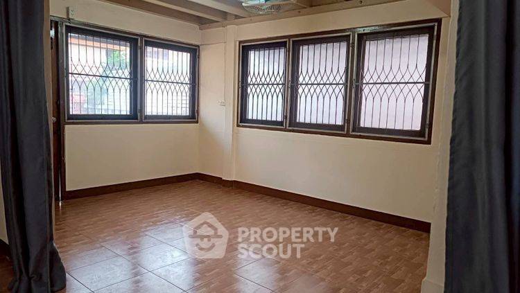 รูป บ้าน 2-ห้องนอน ใน สะพานสูง (ID 2746373) - รูปที่ 8/9