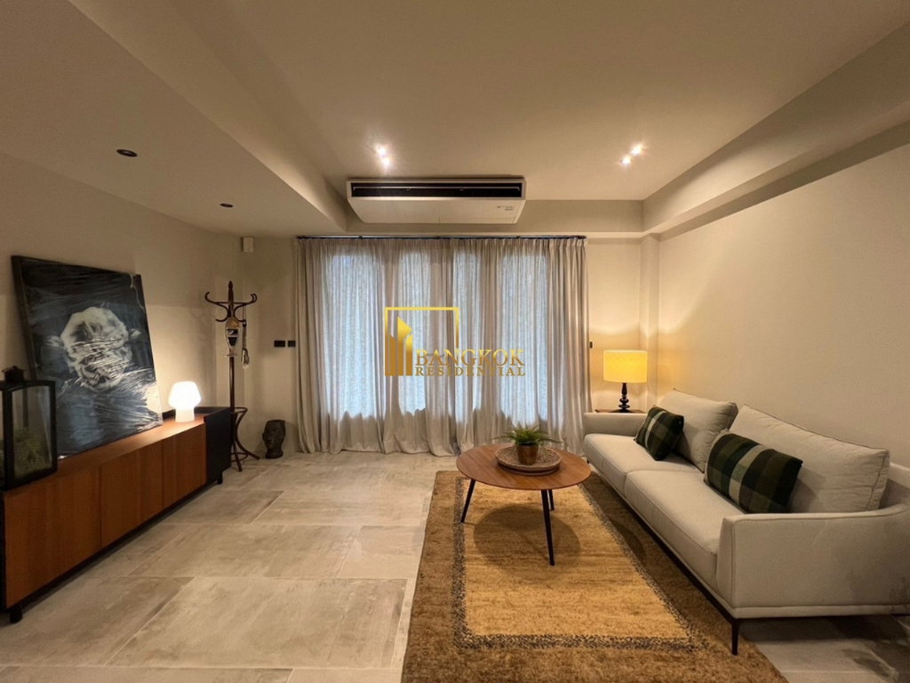 รูป Modern 4 Bedroom Townhouse in Phra Khanong - BR49048TH - รูปที่ 2/17