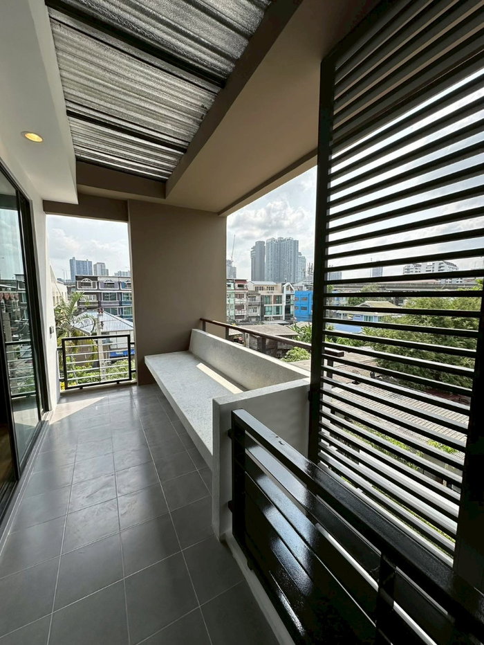 รูป 📍 ปล่อยเช่า Townhome Bless Town Sukhumvit 50 ใจกลางสุขุมวิท 3 ห้องนอน 4 ห้องน้ำ บ้านสวย รีโนเวทใหม่ พร้อมอยู่ + ทำเลหายาก - รูปที่ 17/20