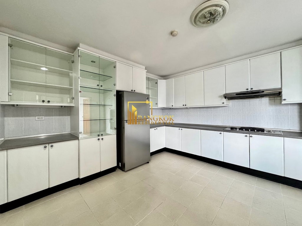 รูป Renovated 3 Bed Apartment in Phrom Phong Area - BR21169CD - รูปที่ 11/41