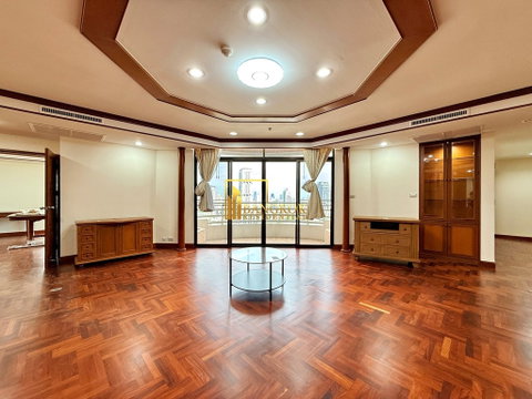 Ruamsuk Condominium | Renovated 3 Bedroom For Rent - BR60838CD