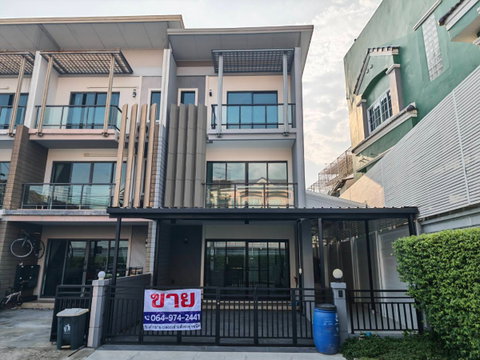 ขายราคาดีที่สุด town avenue พระราม2 ซอย30 ใกล้เซ็นทรัลพระราม2 หลังมุม รีโนเวทใหม่ ไม่เคยเข้าอยู่ ต่อเติมครบ ตอบไว0649742441