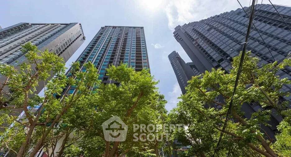 รูป คอนโด สตูดิโอ ที่ ไลฟ์ อโศก - พระราม 9 ใกล้ MRT พระราม 9 (ID 2730000) - รูปที่ 1/12