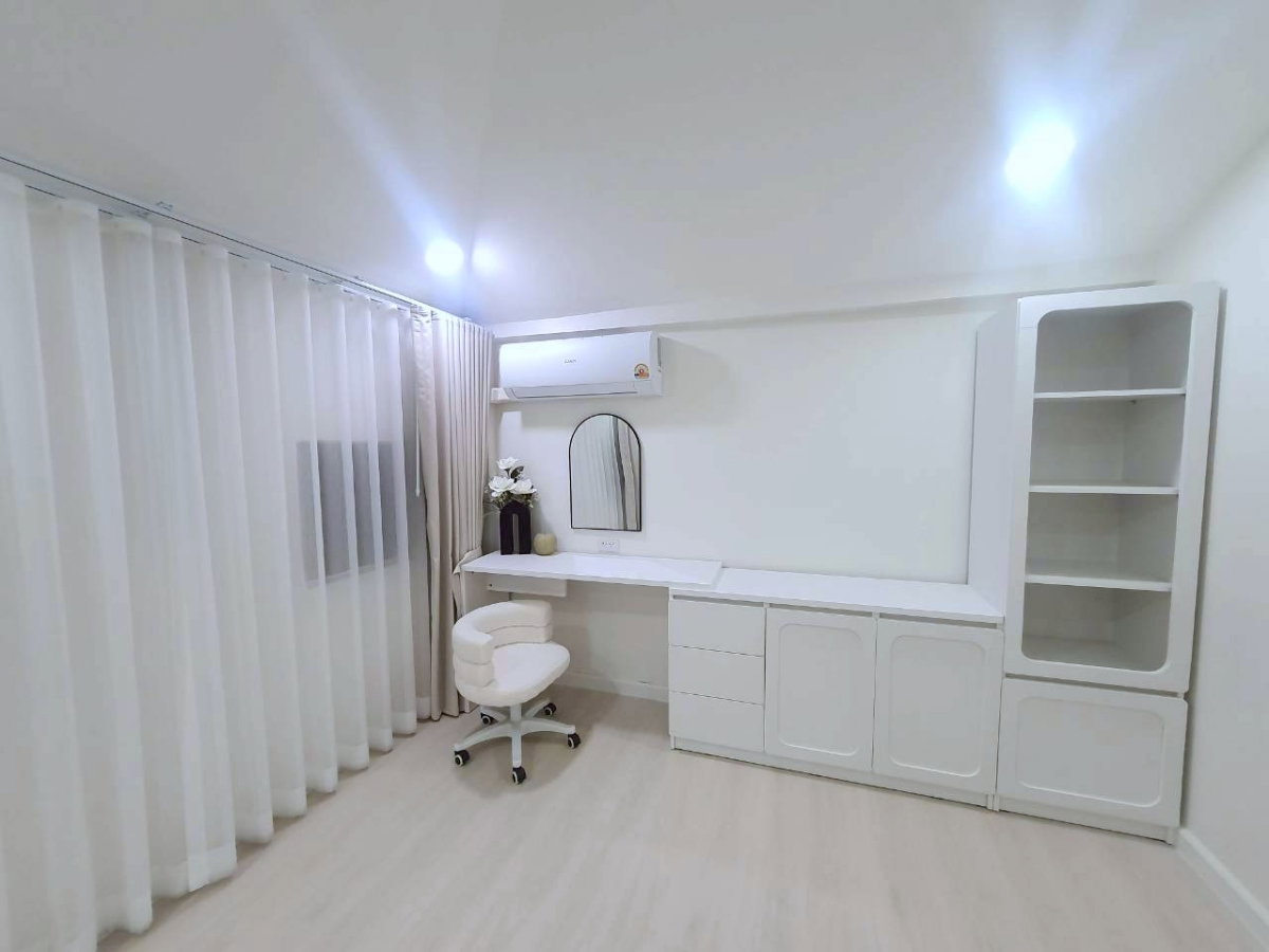 picture Duplex condo in On Nut 36, near BTS On Nut & MRT Srinuch. - 6/12