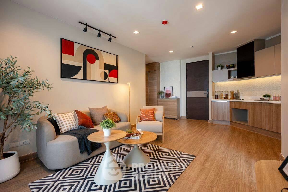 รูป คอนโด 3-ห้องนอน ที่ ริธึ่ม สาทร ใกล้ BTS สะพานตากสิน (ID 2739691) - รูปที่ 1/10