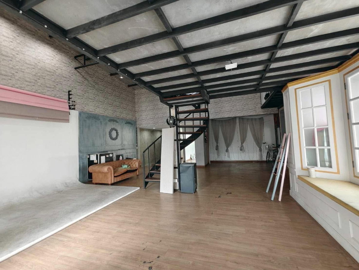 รูป ให้เช่า อาคารพาณิชย์ 2 คูหา 3 ชั้นครึ่ง พร้อมชั้นลอย ตกแต่งภายในเรียบร้อย พร้อมเปิดกิจการทันที เหมาะสำหรับ คลินิก สปา สำนักงาน ทำเลดี ตรงCBP -RW007788 - รูปที่ 21/25