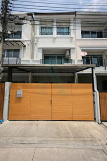รูปภาพ 📌 ให้เช่าทาวน์เฮาส์ 3 ชั้น บ้านกลางเมือง สวิสทาวน์ เกษตร - นวมินทร์ 2 ห้องนอน 3 ห้องน้ำ