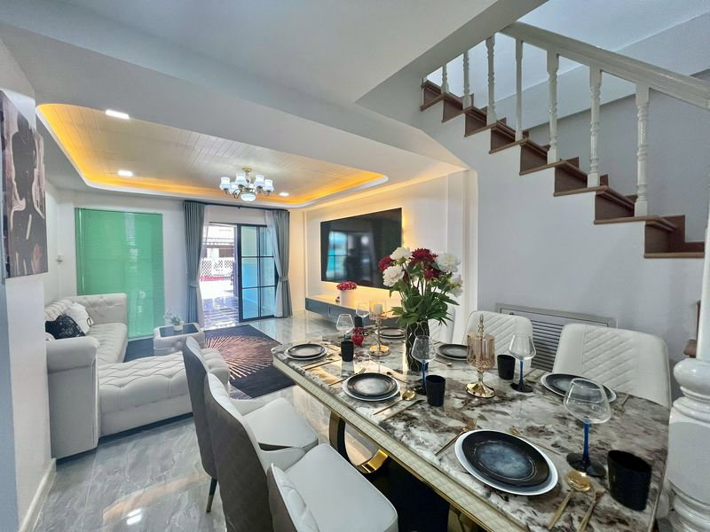 รูป ทาวน์เฮ้าส์ รีโนเวทใหม่ หมู่บ้าน เคซี.รามอินทรา 8 ซอย21 ถนนไทยรามัญ คลองสามวา พร้อมอยู่ เฟอร์นิเจอร์สวยๆ - รูปที่ 4/19