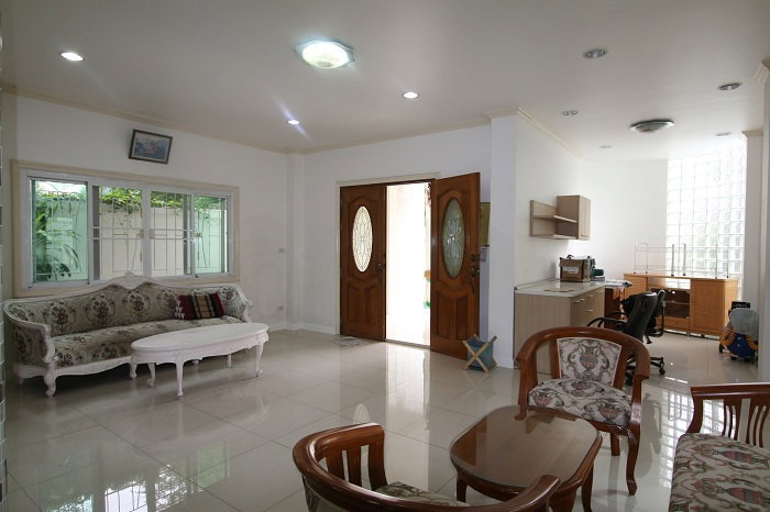 รูป ขาย  บ้านเดี่ยว 3 ชั้น 5 ห้องนอน ที่ ซอยสุขุมวิท 60/1, เดินเพียง 7 นาทีจากสถานี BTS บางจาก - รูปที่ 3/12