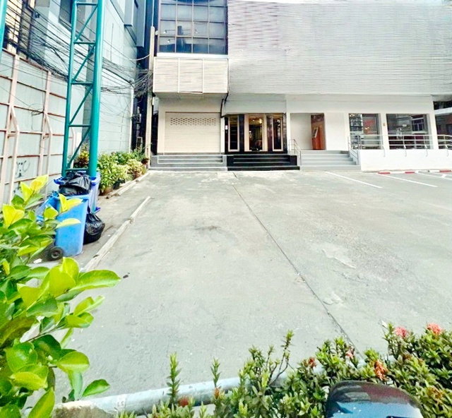 รูป อาคารพาณิชย์ 5นอน 22 ตร.ว.พร้อมที่จอดรถส่วนตัว 5 คัน อาคาร 6 ชั้นหลังมุม ติดถนนสุขุมวิท เทพารักษ์ BTS สำโรง 200 ม. BIGC สำโรง2 350ม. - รูปที่ 8/8