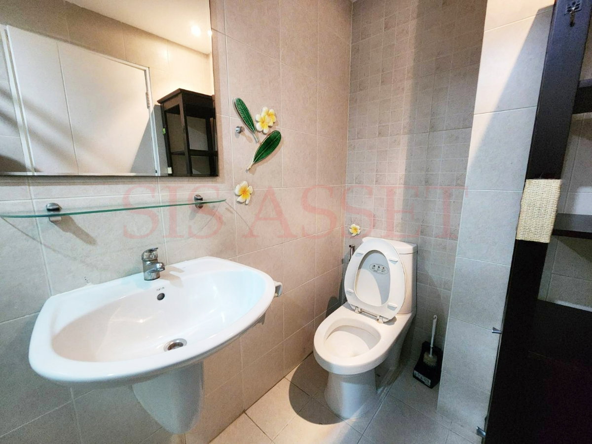 รูป ให้เช่าคอนโด : มูนลอฟต์ ซอยนนทบุรี 48 ห้องสไตล์ Duplex ขนาด 48.5 ตร.ม. 1 ห้องนอน 2 ห้องน้ำ ระเบียงขนาดใหญ่ เฟอร์นิเจอร์พร้อมอยู่ - รูปที่ 10/16