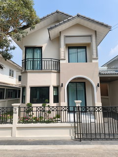 บ้านฟ้าปิยรมย์ เฟส 6 บ้านแฝด 37 ตร.วา รีโนเวทใหม่ต่อเติมครบ หิ้วกระเป๋าเข้าอยู่ได้เลย