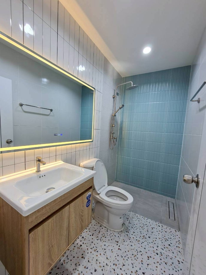 รูป R100 🏡 ขายด่วน ทาวน์เฮ้าส์ 3 ชั้น โซนสุทธิสาร–รัชดา ใกล้ MRT สุทธิสาร  เดินทางเข้าเมืองง่ายมาก เพียง 5.69 ล้านบาทเท่านั้น - รูปที่ 12/14