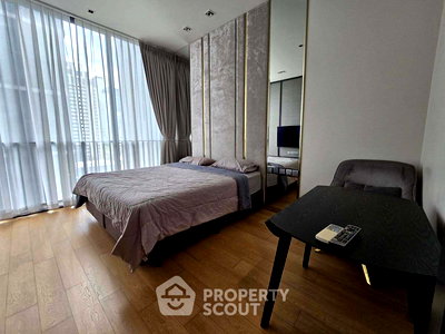 Condos for rent Santirat Witthayalai School : Studio Condo at 28 Chidlom near BTS Chit Lom (ID 2738706)