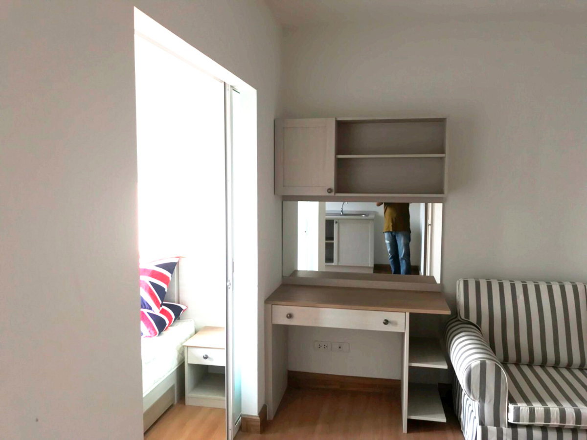 picture Chapter One Modern Dutch  8,500 /month - 4/10
