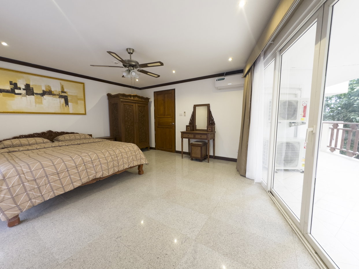 รูป 2 Bed Condo for Rent at Royal Hill Resort in Thappraya Pattaya - รูปที่ 17/23