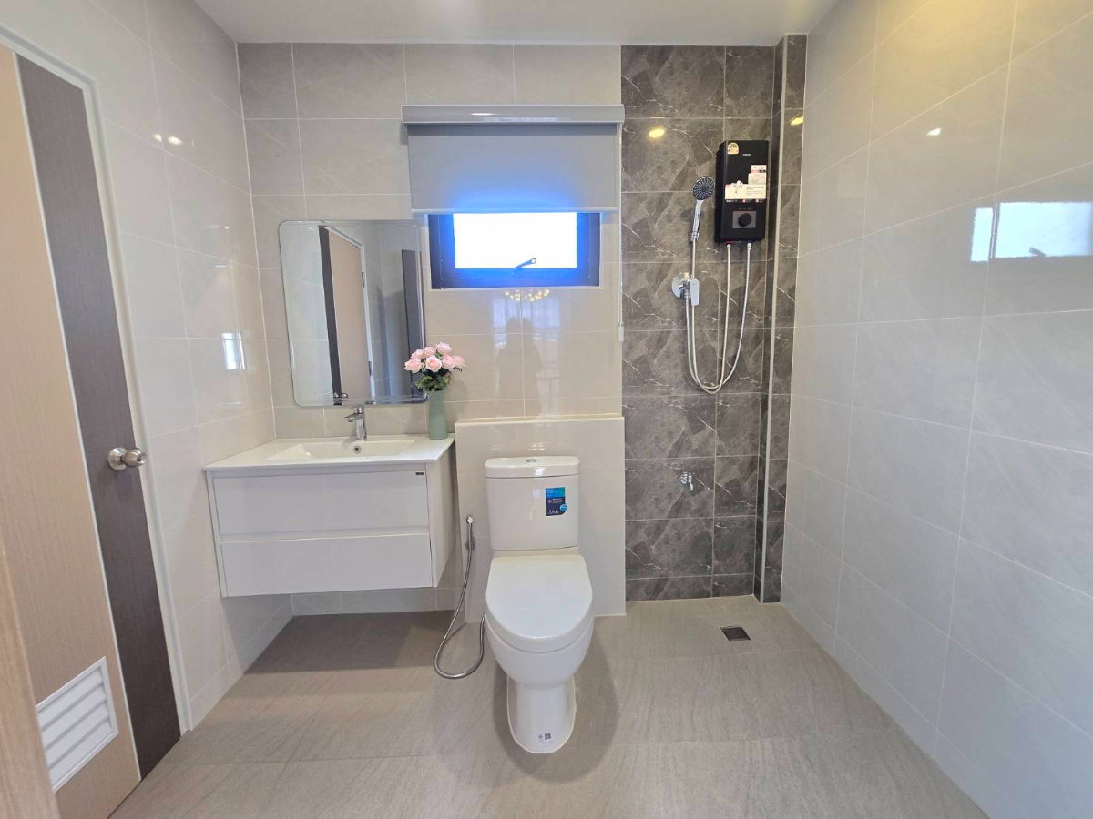 รูป บ้านแฝด2ชั้น รีโนเวทใหม่ ทำเลดีต้นโครงการ แต่งพร้อมอยู่ หมู่บ้านฟ้าปิยรมย์ เฟส6 พฤกษ์วนา ลำลูกกาคลอง6 บึงคำพร้อย ปทุมธานี แถมเฟอร์,แอร์ - รูปที่ 47/49