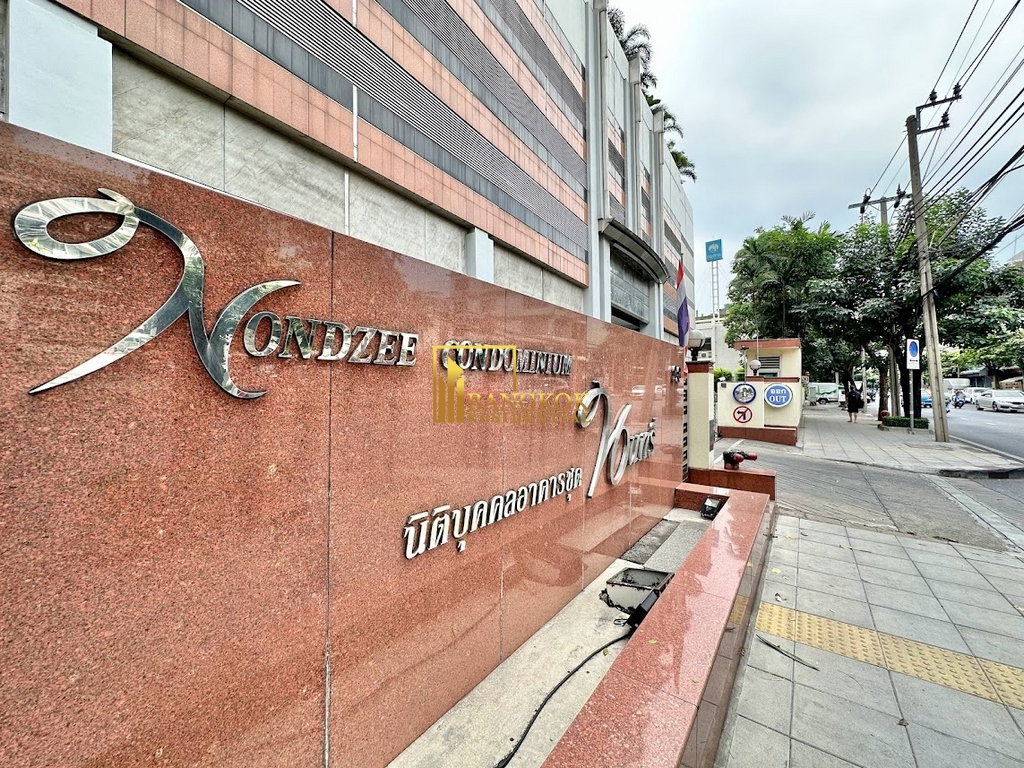 รูป Nondzee Condominium | Spacious 3 Bed Duplex Condo in Sathorn - BR14605CD - รูปที่ 46/46