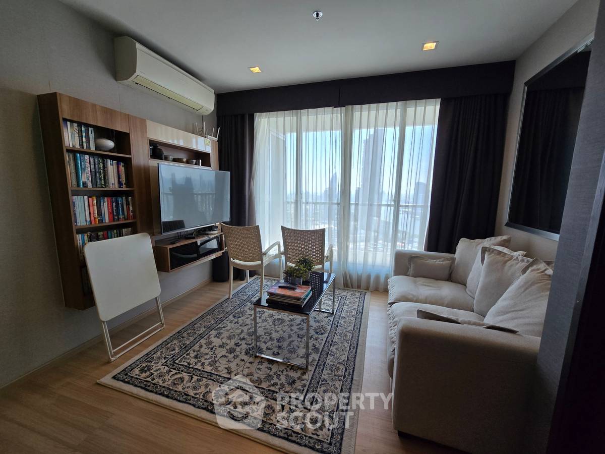 รูป คอนโด 2-ห้องนอน ที่ ริธึ่ม สาทร ใกล้ BTS สะพานตากสิน (ID 2746739) - รูปที่ 1/18