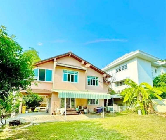 รูป บ้านเดี่ยวสุดหรู BTSเอกมัย พระราม 9BTSทองหล่อ 2.49กม MRTเพชรบุรี 2.16กม. รักสัตว์ บ้านเดี่ยว 2 ชั้น 4 นอน 3 น้ำ ศูนย์วิจัย 50 ตร.ว.. - รูปที่ 2/8