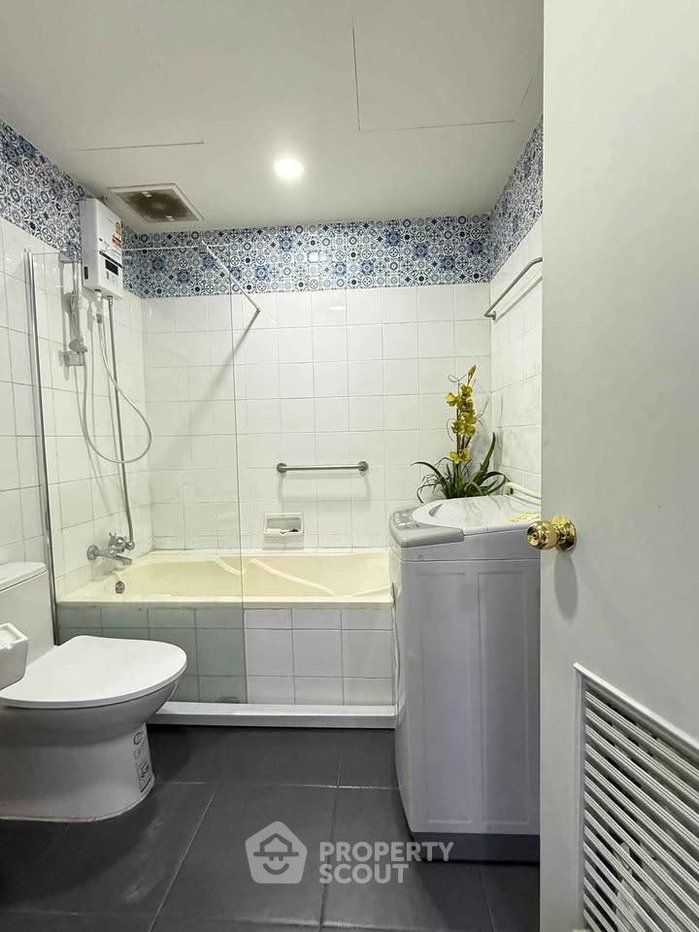 รูป คอนโด 3-ห้องนอน ที่ วิทยุ คอมเพล็กซ์ คอนโดมิเนียม ใกล้ BTS เพลินจิต (ID 2561167) - รูปที่ 9/15