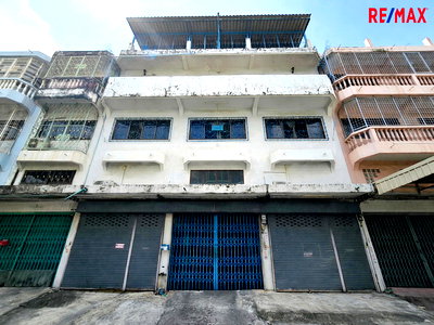 ขายอาคารพาณิชย์ : ขายอาคารพาณิชย์ 3.5 ชั้น 3 คูหา พระราม 2 ซอยสะแกงาม 35/3 พื้นที่ใหญ่ เหมาะทำธุรกิจ