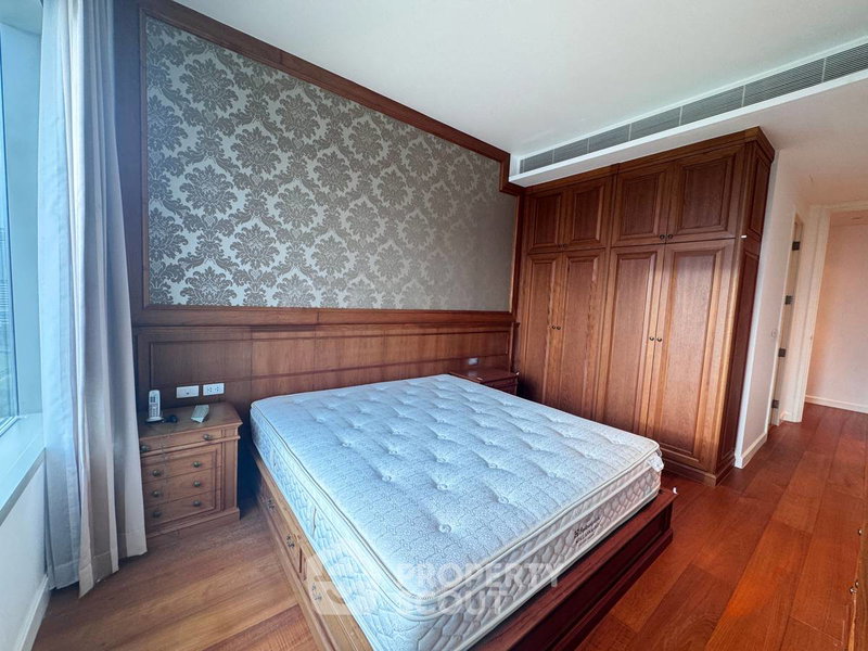 คอนโดให้เช่า : คอนโด 3 ห้องนอน ชั้น 20 ขนาด 223 ตร.ม. ที่ 185 ราชดำริ ใกล้ BTS ราชดำริ 400 ม. (ID 2737378)