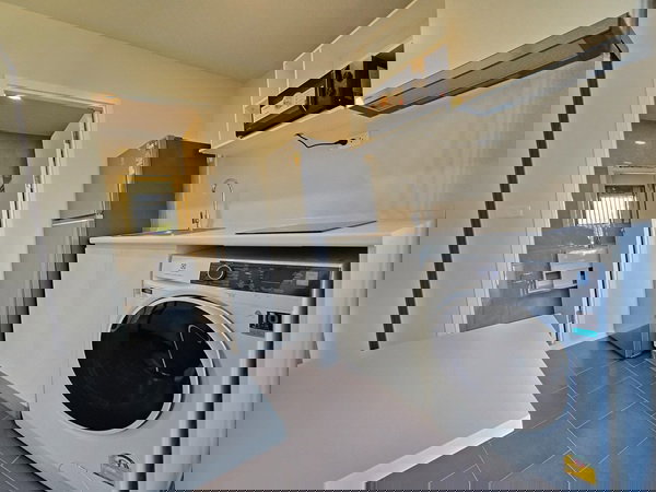 รูป 🔔New🔔 ให้เช่าห้องสภาพใหม่มาก ตำแหน่งดีเป็นส่วนตัว มีเครื่องซักผ้า Blue Sukhumvit 89 - รูปที่ 8/16