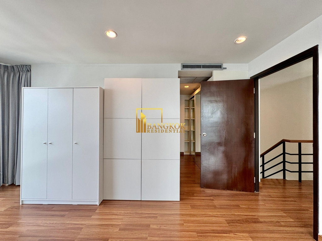 รูป The Rajdamri | Charming 2 Bed Duplex Condo Next to BTS - BR18685CD - รูปที่ 18/30