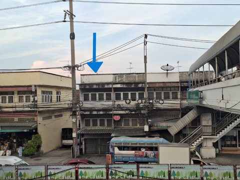 Commercial building for sale on Suk Sawat Road.