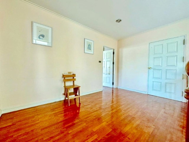 รูป บ้านเดี่ยวสุดหรู BTSเอกมัย พระราม 9BTSทองหล่อ 2.49กม MRTเพชรบุรี 2.16กม. รักสัตว์ บ้านเดี่ยว 2 ชั้น 4 นอน 3 น้ำ ศูนย์วิจัย 50 ตร.ว.. - รูปที่ 4/8