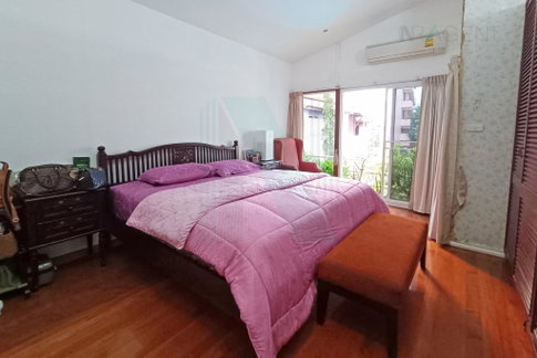 📌 ขายคอนโด พรีเมียร์ คอนโด สุขุมวิท 24 อาคาร 1 ชั้น 4 4 ห้องนอน ขนาด 410.00 ตรม ใกล้ ใกล้ BTS พร้อมพงษ์