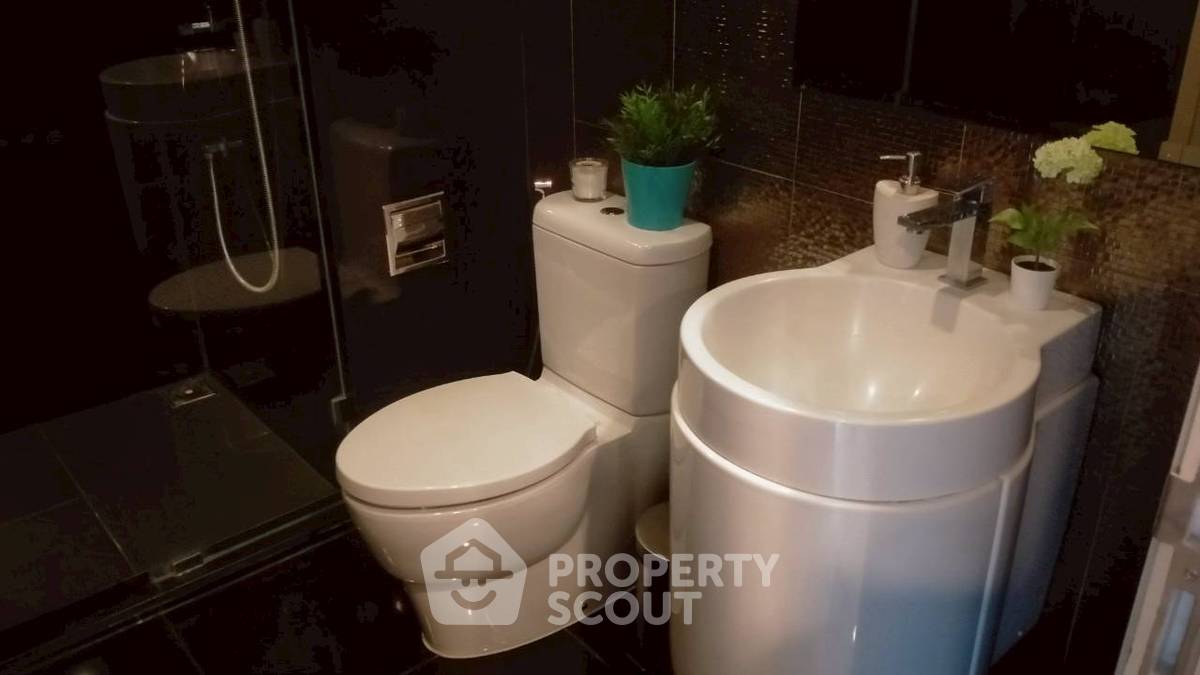 รูป คอนโด 2-ห้องนอน ที่ ริทึ่ม สุขุมวิท 36-38 ใกล้ BTS ทองหล่อ (ID 2236713) - รูปที่ 14/20