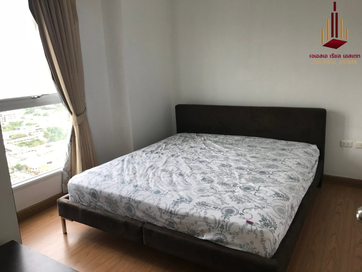 picture ✨ For Sale: The Complete Narathiwas Condo ✨ 💰 Only 3,810,000 THB - 4/7