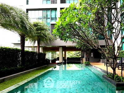 คอนโดให้เช่า : คอนโด 1-ห้องนอน ที่ เดอะ รูม สุขุมวิท 21 ใกล้ MRT สุขุมวิท (ID 2740003)