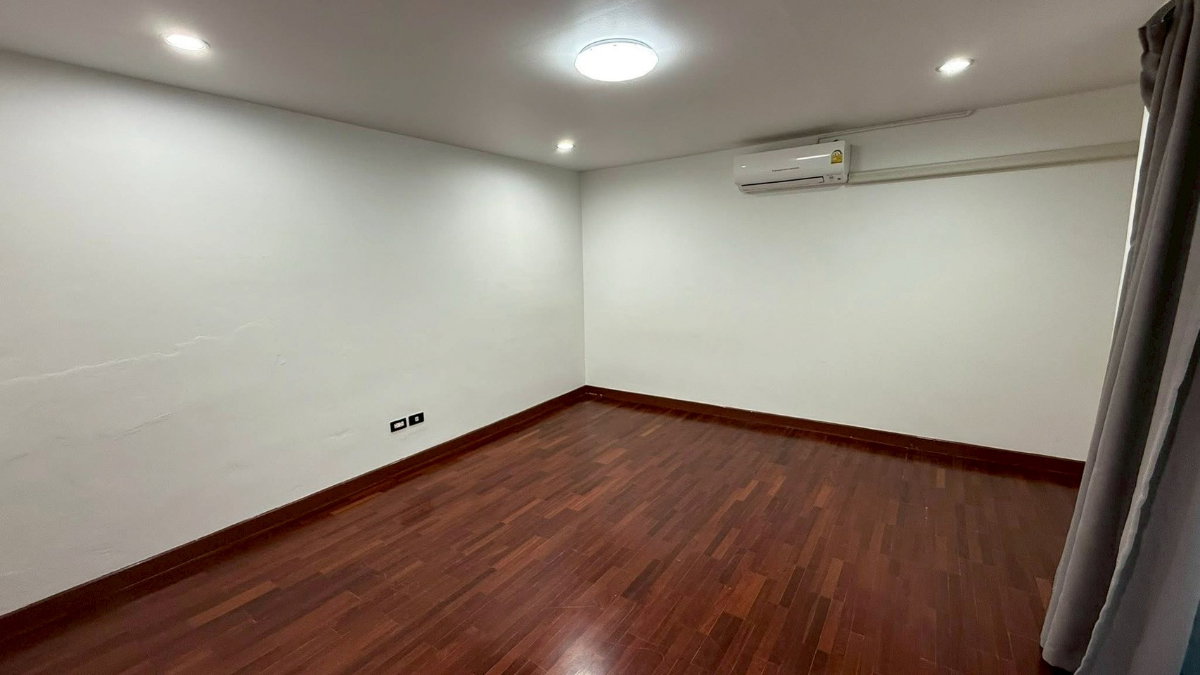 รูป 📍 ให้เช่า Home Office หมู่บ้าน Prime Place 105 (ซอยลาซาล 77) 4 ห้องนอน 5 ห้องน้ำ พร้อมจดทะเบียนบริษัทได้ - รูปที่ 4/7