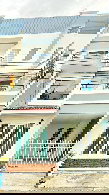 รูป เหมาะกับอยู่อาศัย และทำธุรกิจ โฮมออฟฟิศ 4 นอน 5 น้ำ 25 ตร.วา.300 ตร.ม. MRT ศรีลาซาล 530ม. ลาซาล รร.นานาชาติบางกอกพัฒนา 1.2 กม. - รูปที่ 1/8