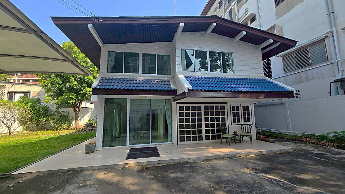 รูป บ้านเดี่ยว สภาพดี สวนกว้าง พร้อมพงษ์-อโศก เหมาะทำธุรกิจและอยู่อาศัย **NO CO-AGENT** - รูปที่ 1/21