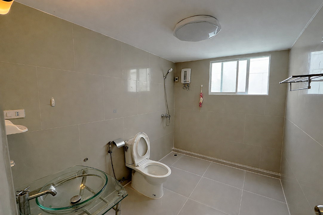 รูป บ้านเดี่ยว 5 ห้องนอน รีโนเวทใหม่ พร้อมพงษ์ ** NO CO-AGENT ** - รูปที่ 14/18